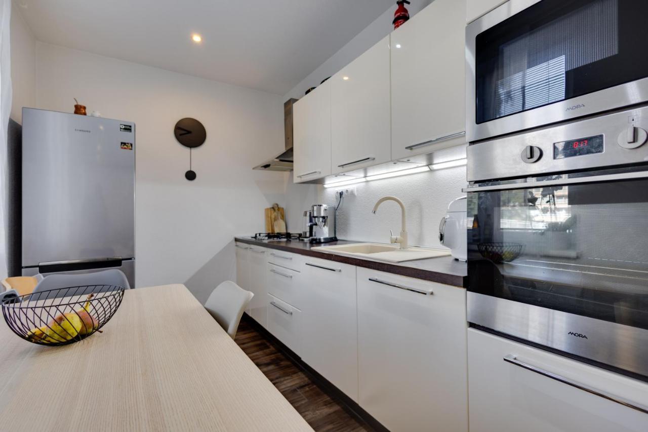 Milde'S Apartment Near The City Center - Hospodarska Street Trnava Eksteriør billede